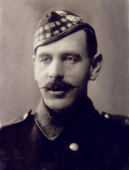 Photo of photos/Alexander William McLennan d1916 France portrait